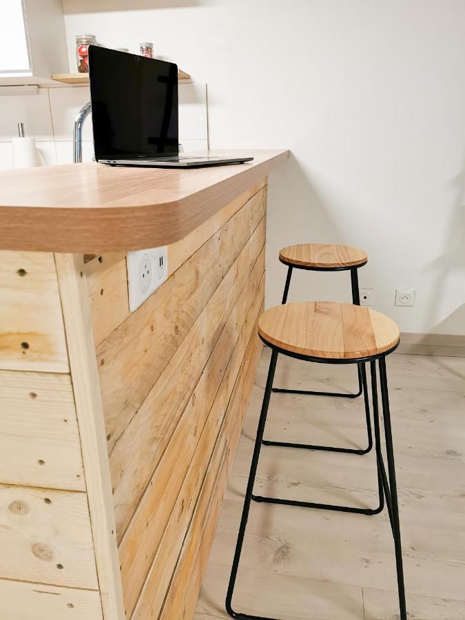 Appartement Ma Douce Charente - Superbe T3 Design Et Fonctionnel - Hyper Centre A Saintes Exterior foto